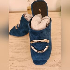 Via Spiga Heels♡Teal NWOT💙